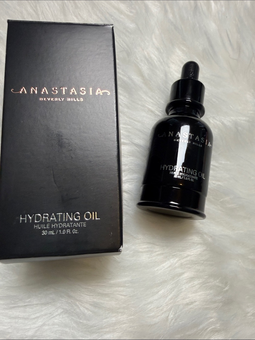 Anastasia Beverly Hills Hydrating Oil - Black with Gold Accents